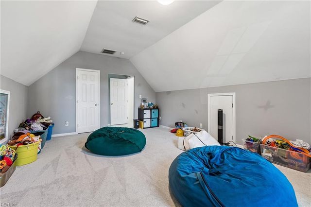 39 Locksley DR, Hampton, VA 23666