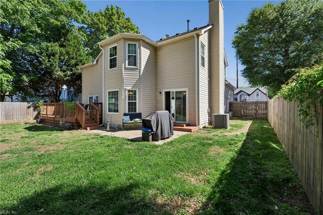 39 Locksley DR, Hampton, VA 23666