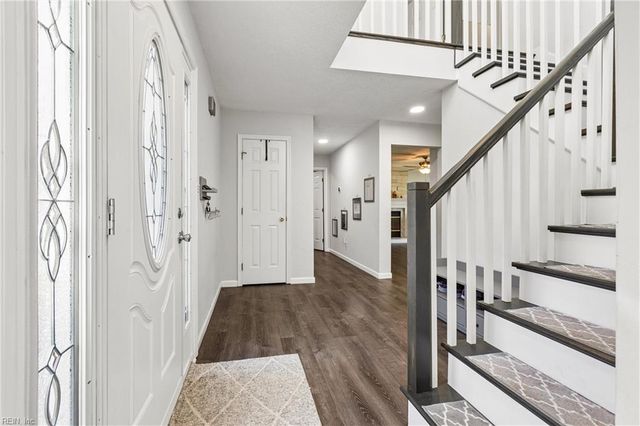 39 Locksley DR, Hampton, VA 23666