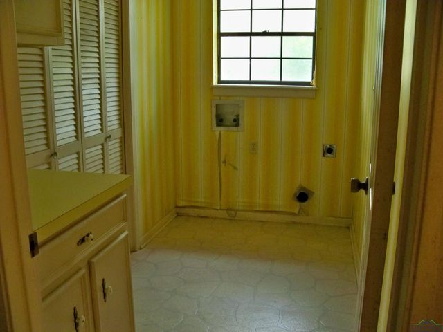 107 Villa Dr, Troup, TX 75789