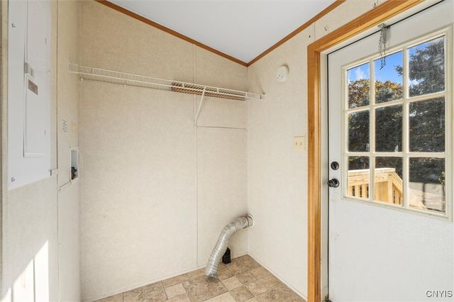 423 Mountain Ash Dr, Hopewell, NY 14424