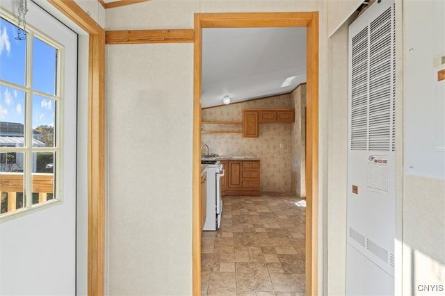 423 Mountain Ash Dr, Hopewell, NY 14424