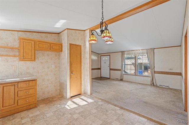 423 Mountain Ash Dr, Hopewell, NY 14424