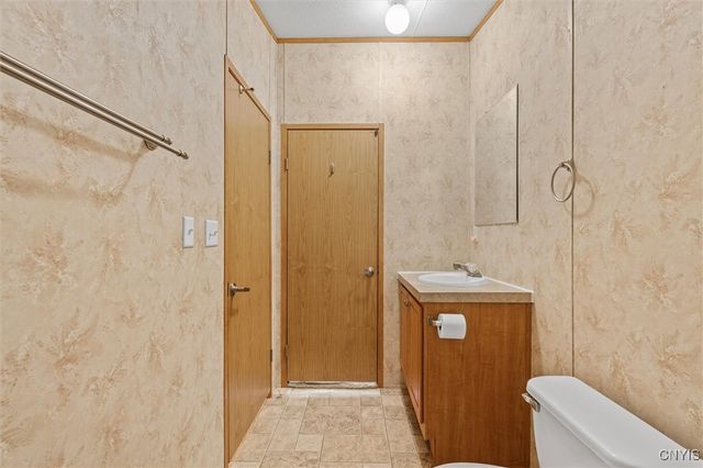 423 Mountain Ash Dr, Hopewell, NY 14424