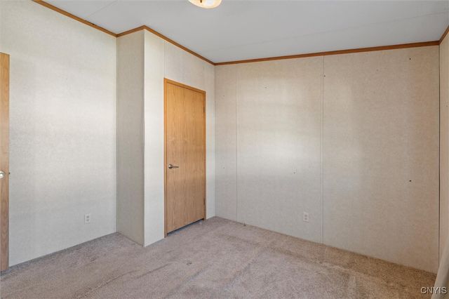 423 Mountain Ash Dr, Hopewell, NY 14424