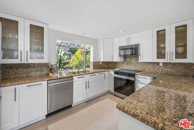 28378 Rey De Copas Lane, Malibu, CA 90265