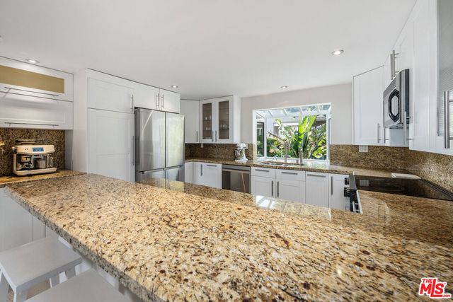 28378 Rey De Copas Lane, Malibu, CA 90265