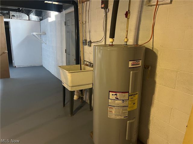 56877 Skyline Drive, Senecaville, OH 43780