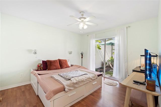 5059 JAMAICA CIRCLE 15, Orlando, FL 32808