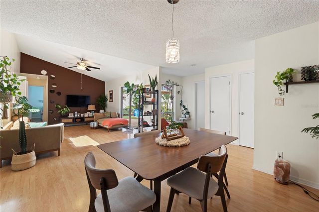 5059 JAMAICA CIRCLE 15, Orlando, FL 32808