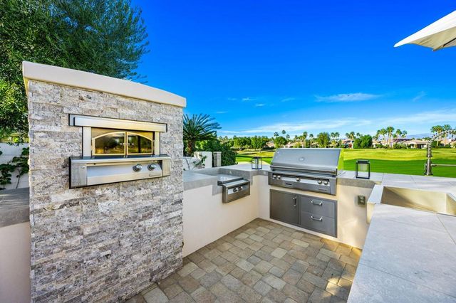 81030 Shinnecock, La Quinta, CA 92253