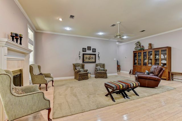 2403 Evelyn Road, Whitesboro, TX 76273