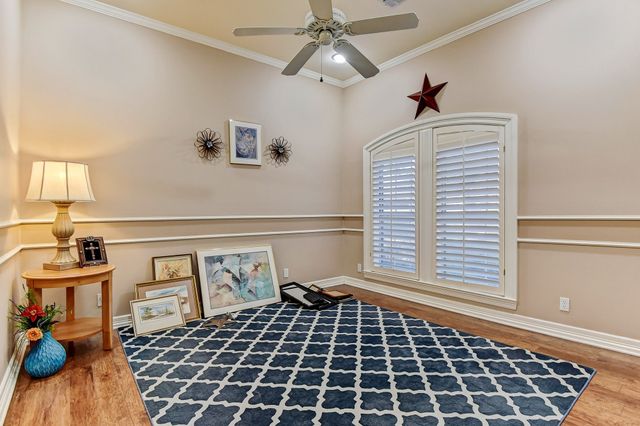 2403 Evelyn Road, Whitesboro, TX 76273