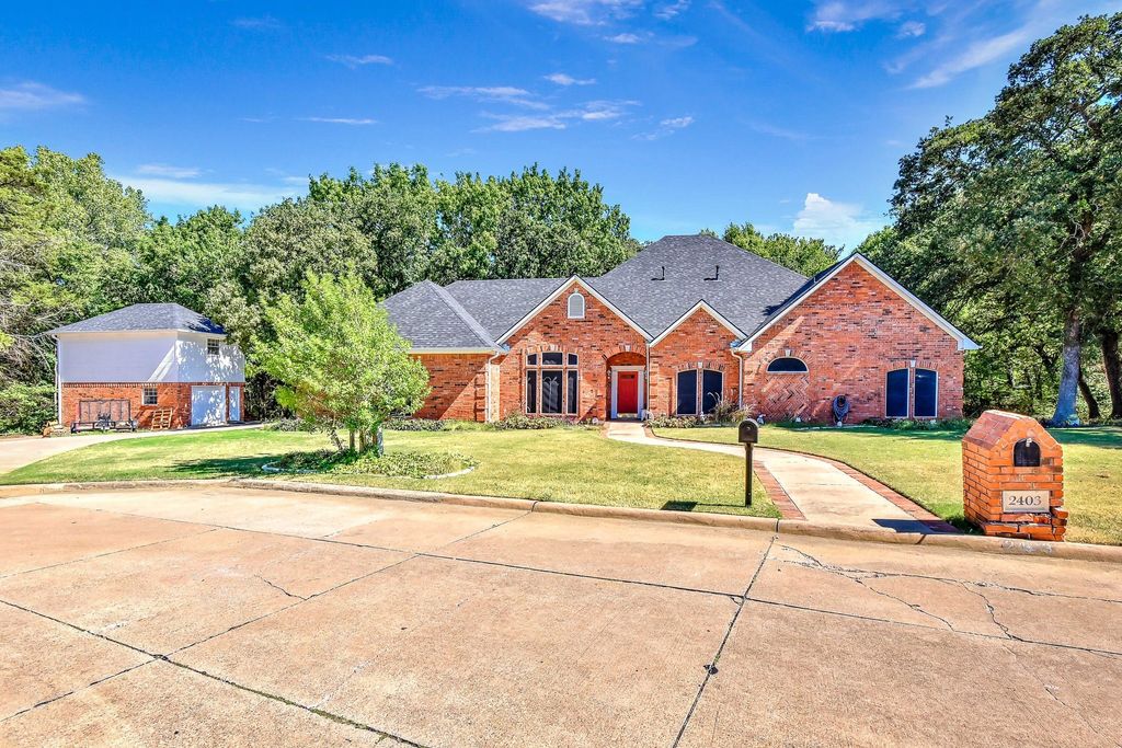 2403 Evelyn Road, Whitesboro, TX 76273