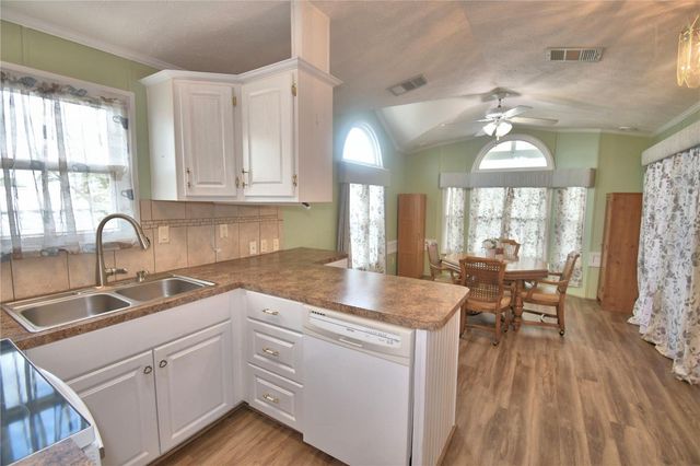 251 PATTERSON ROAD B23, Haines City, FL 33844