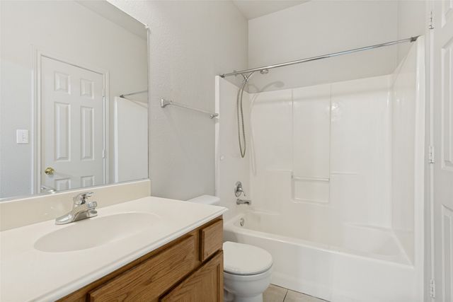 400 Stockard Street, Lake Dallas, TX 75065