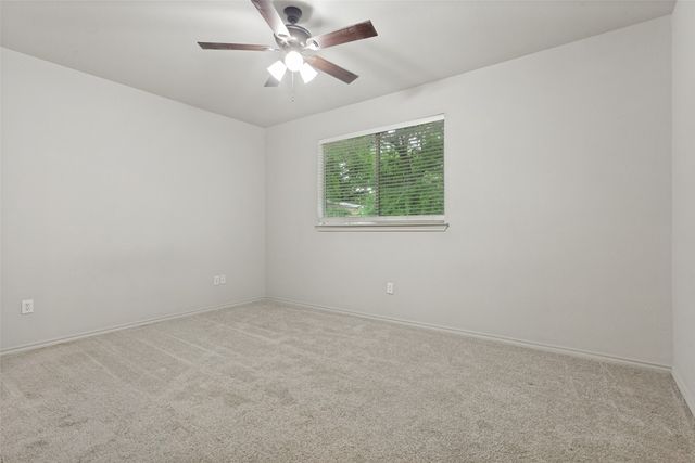 400 Stockard Street, Lake Dallas, TX 75065