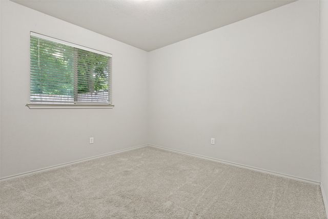 400 Stockard Street, Lake Dallas, TX 75065