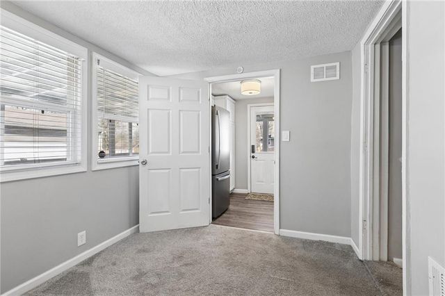 528 S Hardy Avenue, Independence, MO 64053