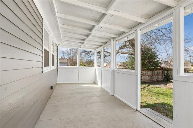 528 S Hardy Avenue, Independence, MO 64053