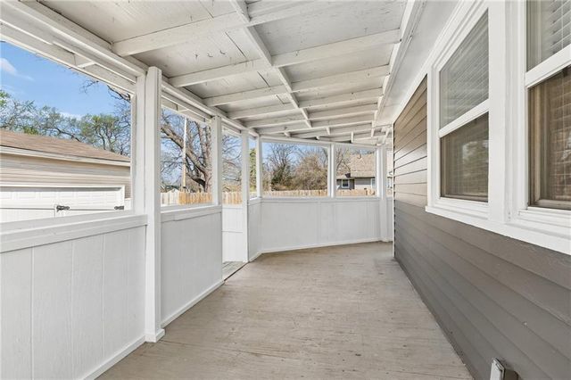 528 S Hardy Avenue, Independence, MO 64053