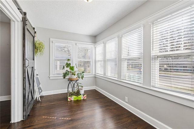 528 S Hardy Avenue, Independence, MO 64053