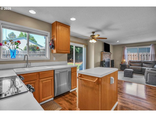 13415 GERBER WOODS Dr, Oregon City, OR 97045