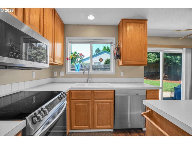13415 GERBER WOODS Dr, Oregon City, OR 97045