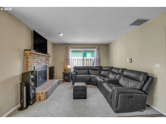 13415 GERBER WOODS Dr, Oregon City, OR 97045