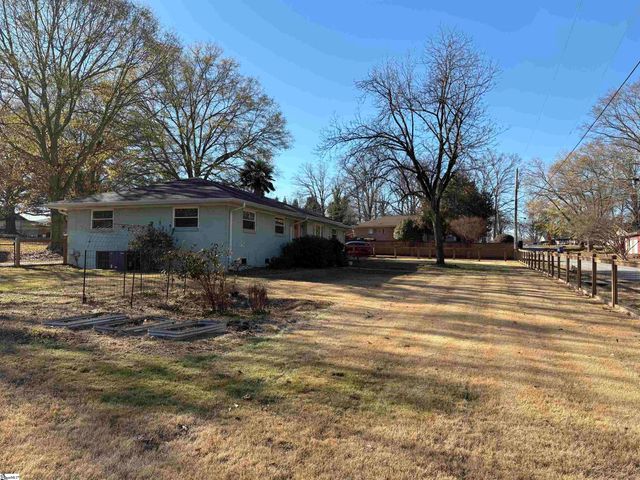 102 Muse Circle, Greer, SC 29651