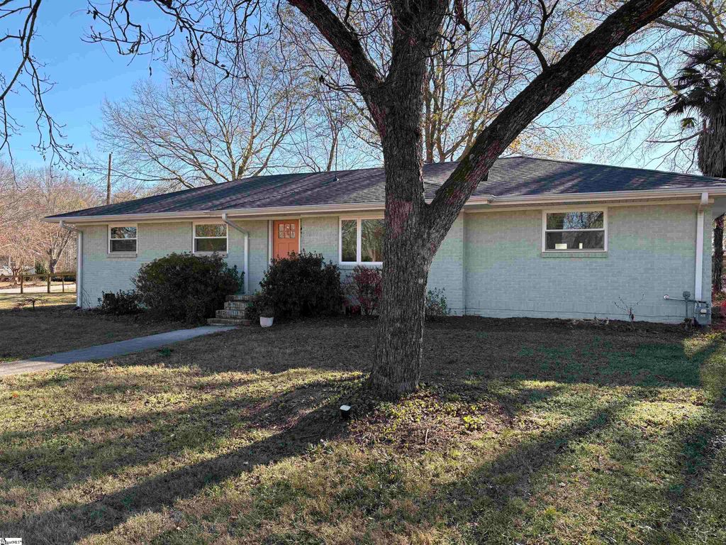 102 Muse Circle, Greer, SC 29651