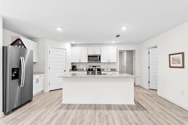 228 Sweet Blossom Bend, Freeport, FL 32439