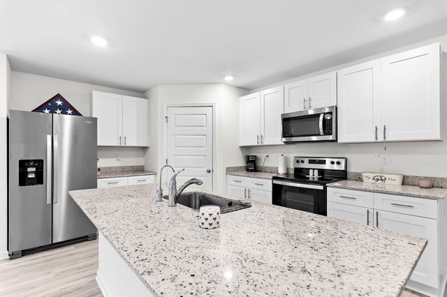228 Sweet Blossom Bend, Freeport, FL 32439