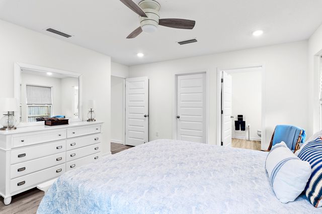 228 Sweet Blossom Bend, Freeport, FL 32439