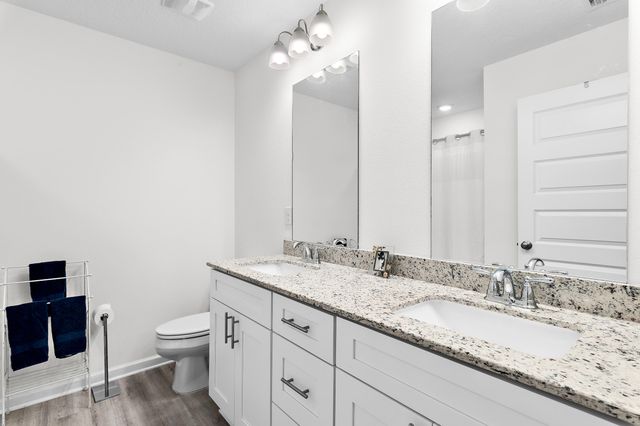 228 Sweet Blossom Bend, Freeport, FL 32439