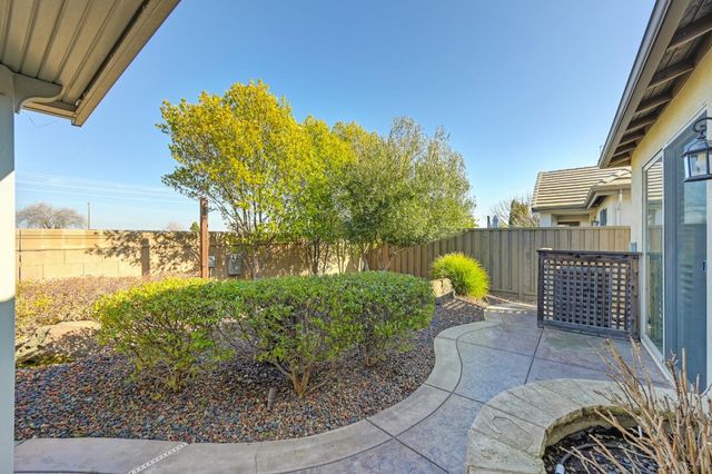 2217 Ryedale Ln, Sacramento, CA 95835