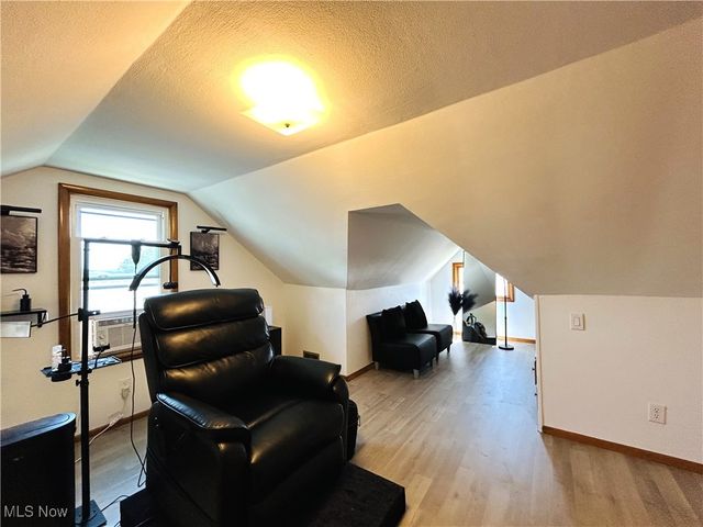 3825 Marlamont Way, Weirton, WV 26062