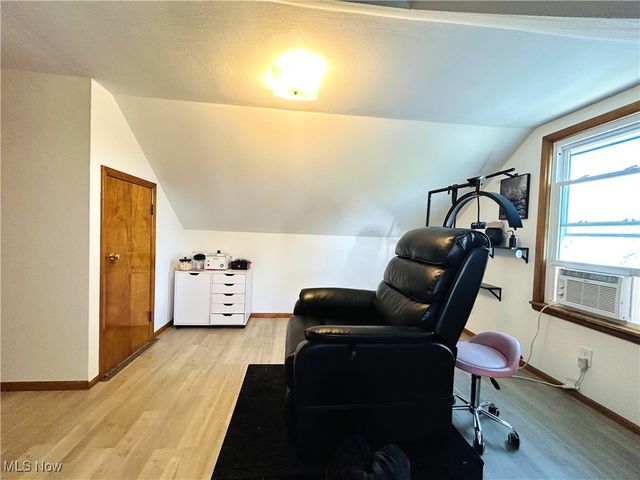 3825 Marlamont Way, Weirton, WV 26062