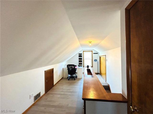 3825 Marlamont Way, Weirton, WV 26062