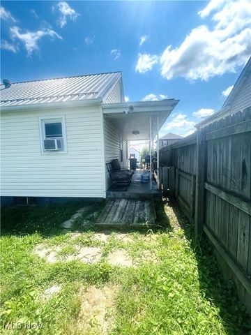 3825 Marlamont Way, Weirton, WV 26062