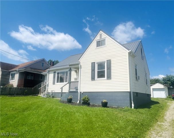 3825 Marlamont Way, Weirton, WV 26062