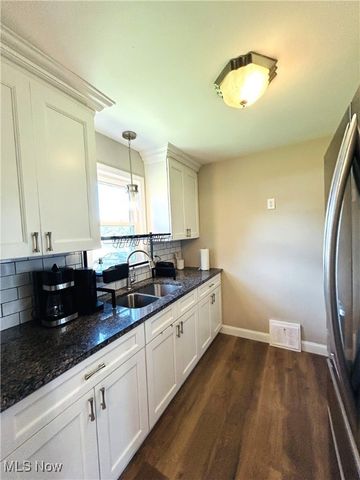 3825 Marlamont Way, Weirton, WV 26062