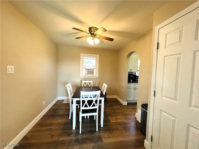 3825 Marlamont Way, Weirton, WV 26062