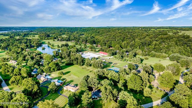 1938 Cardinal Harbour Rd, Prospect, KY 40059