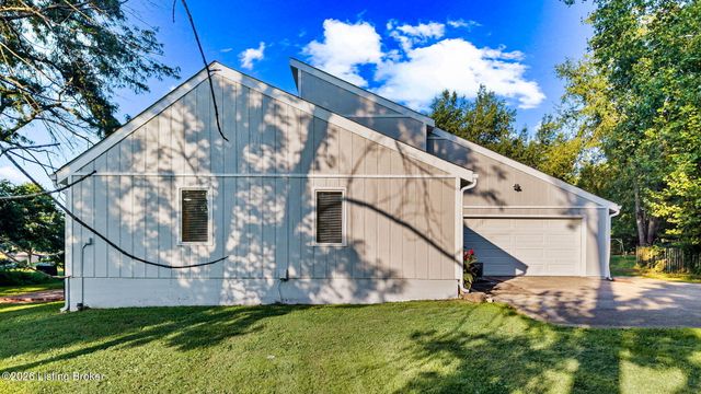 1938 Cardinal Harbour Rd, Prospect, KY 40059