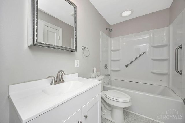 62 Laurel Avenue, Springfield Twp., OH 45216