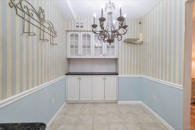 77 S Park Avenue A4, Rockville Centre, NY 11570
