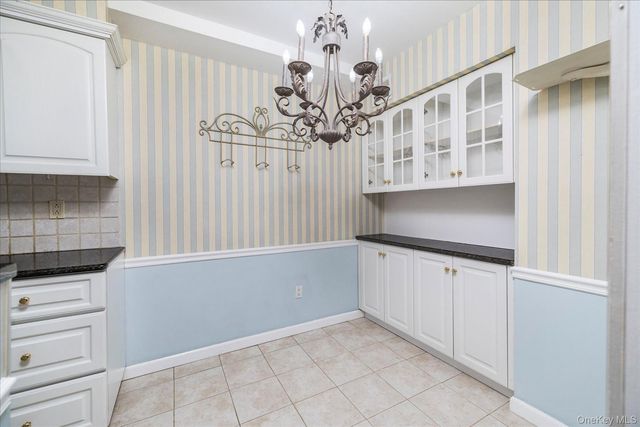 77 S Park Avenue A4, Rockville Centre, NY 11570