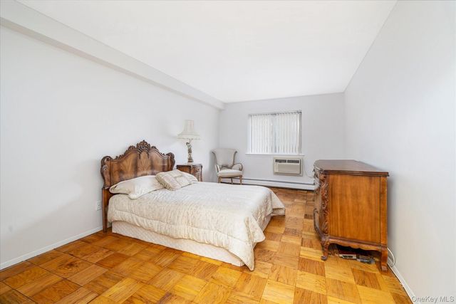 77 S Park Avenue A4, Rockville Centre, NY 11570