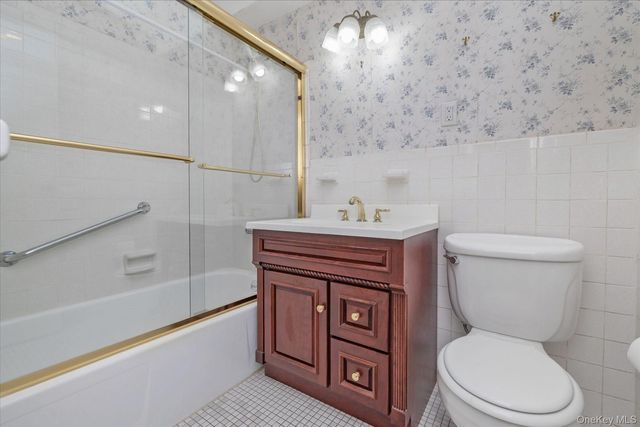 77 S Park Avenue A4, Rockville Centre, NY 11570